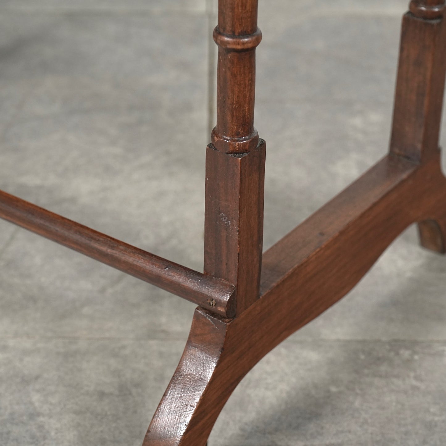 英国アンティーク ネストテーブル