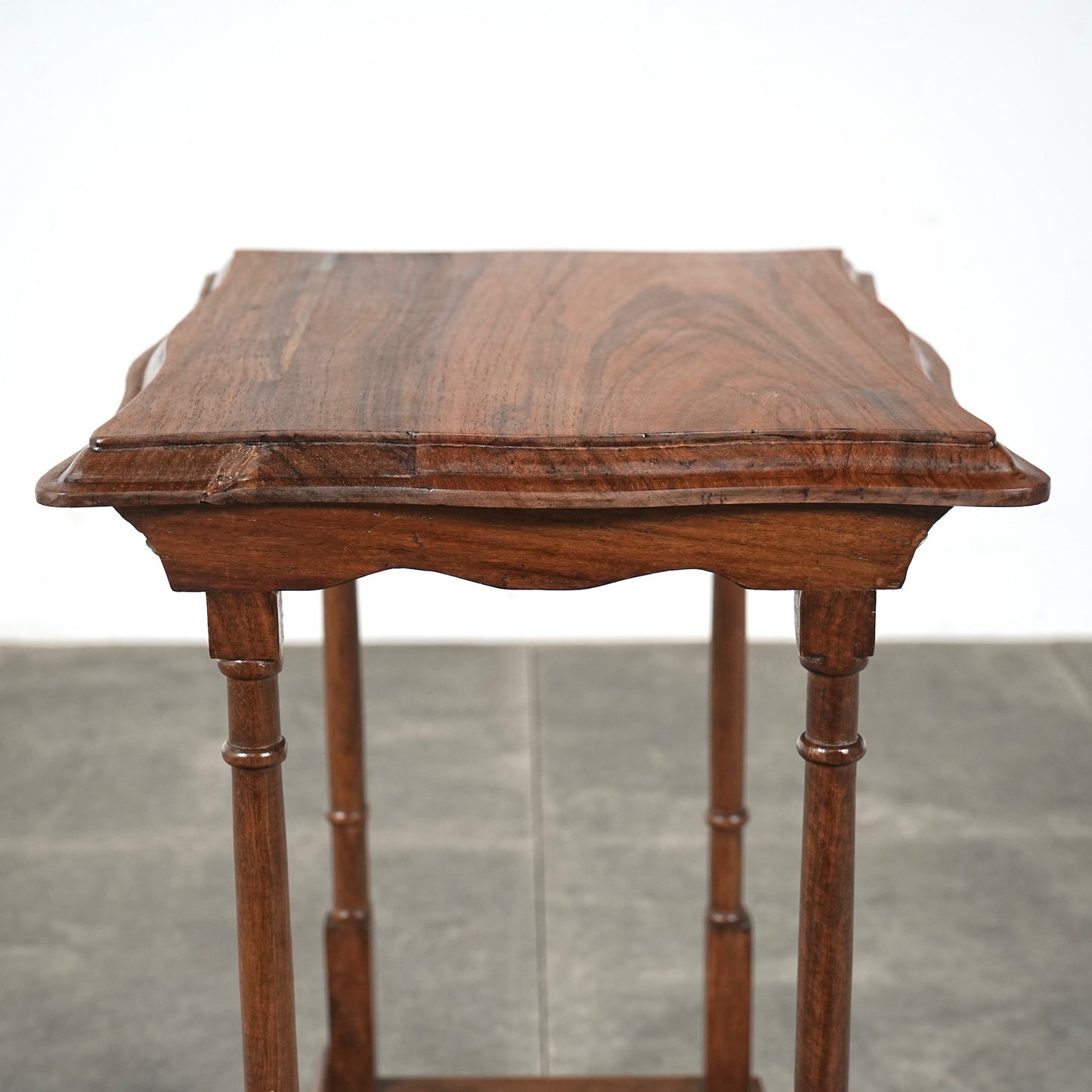 英国アンティーク ネストテーブル