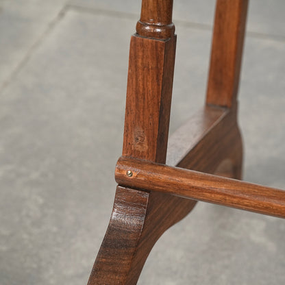 英国アンティーク ネストテーブル