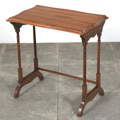 英国アンティーク ネストテーブル