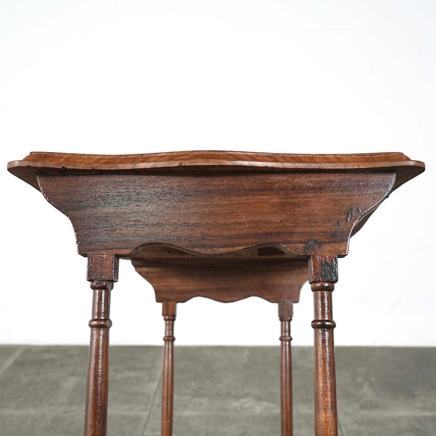 英国アンティーク ネストテーブル