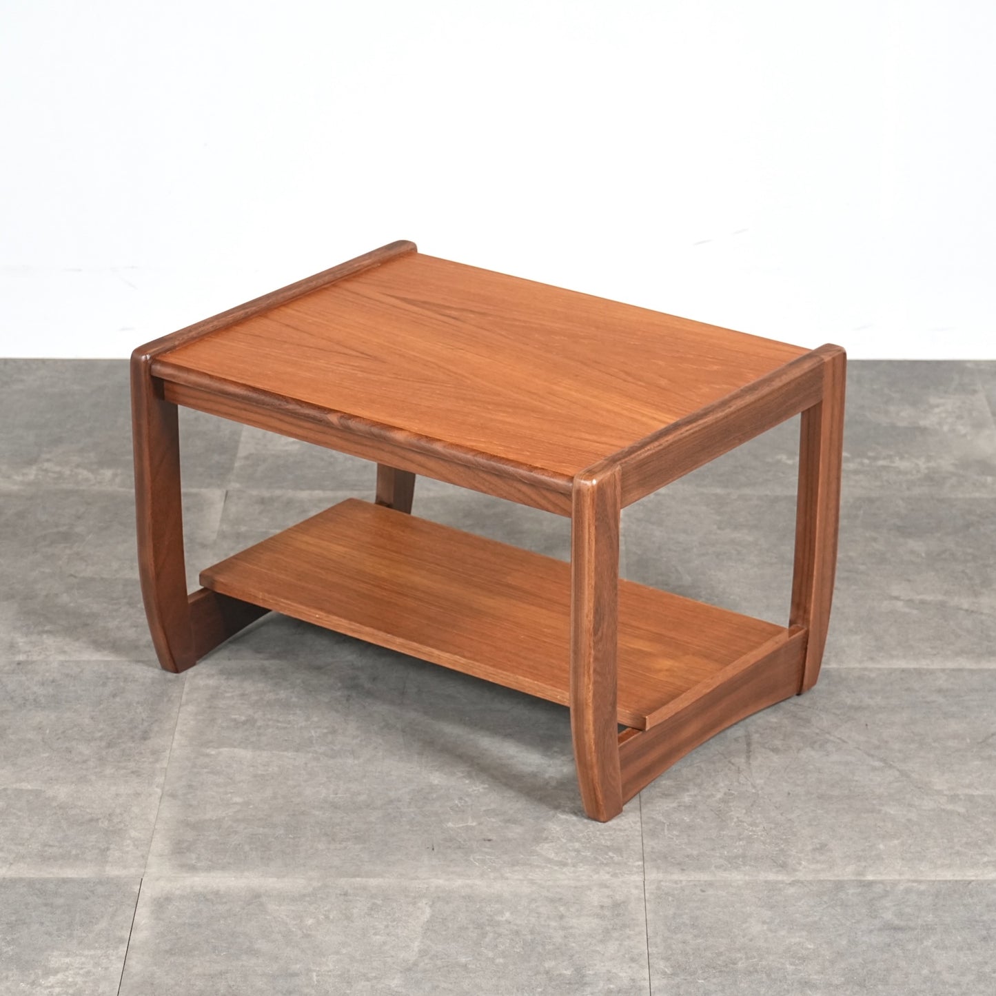 イギリスヴィンテージ ネストテーブル