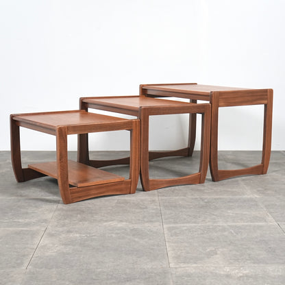 イギリスヴィンテージ ネストテーブル