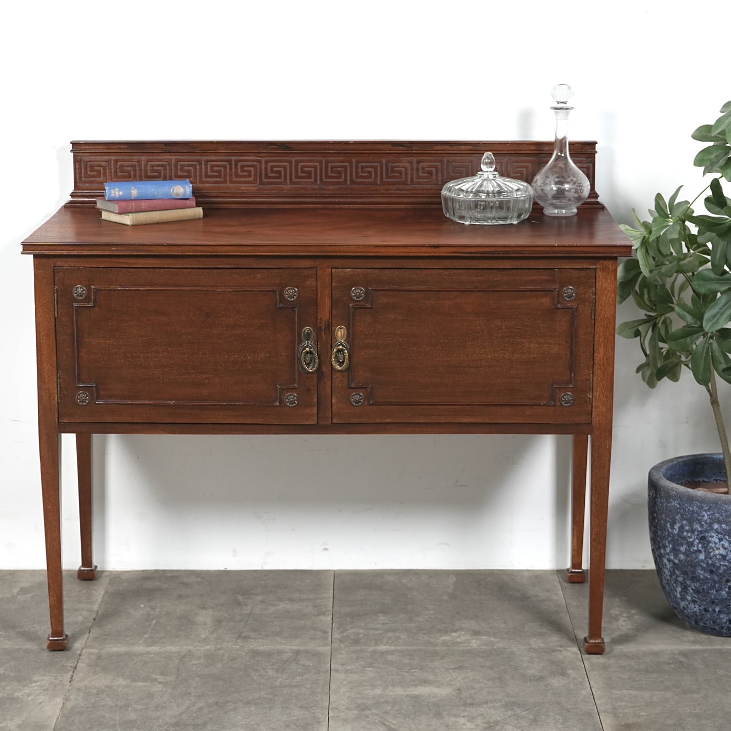 英国アンティーク キャビネット