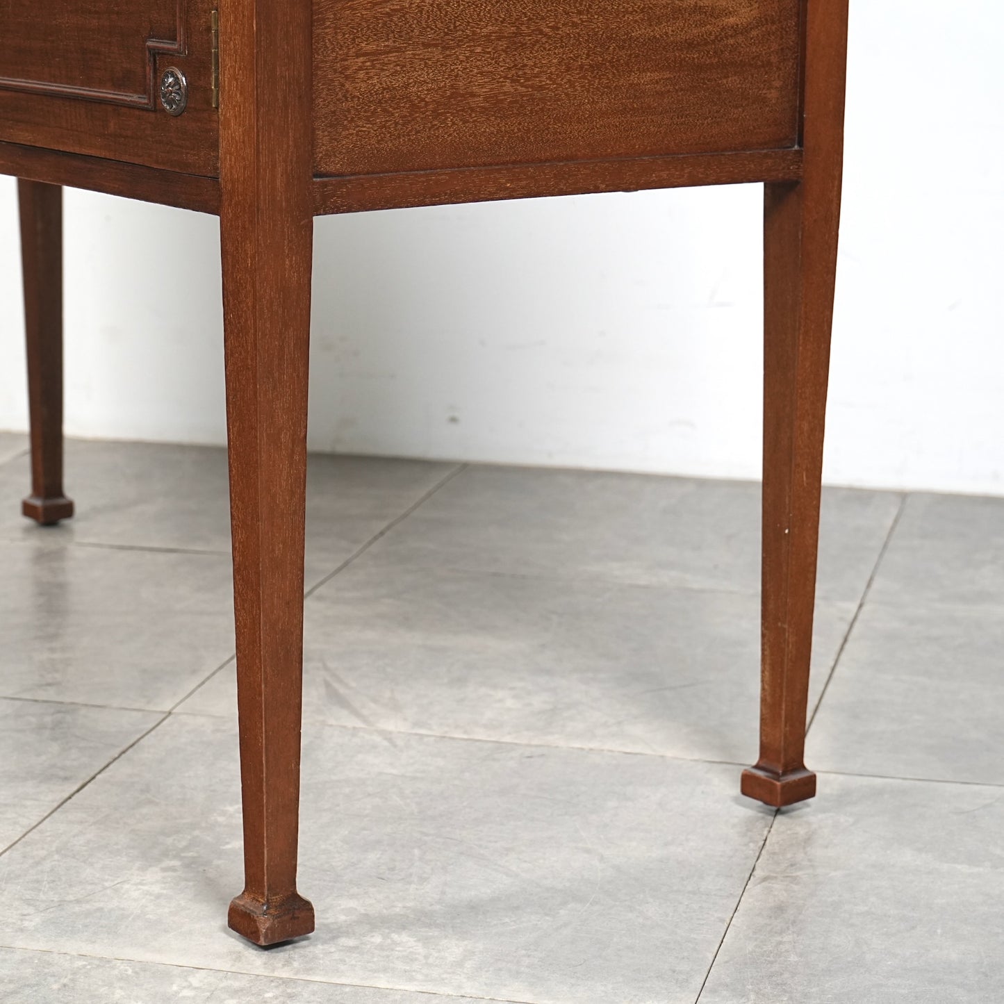 英国アンティーク キャビネット