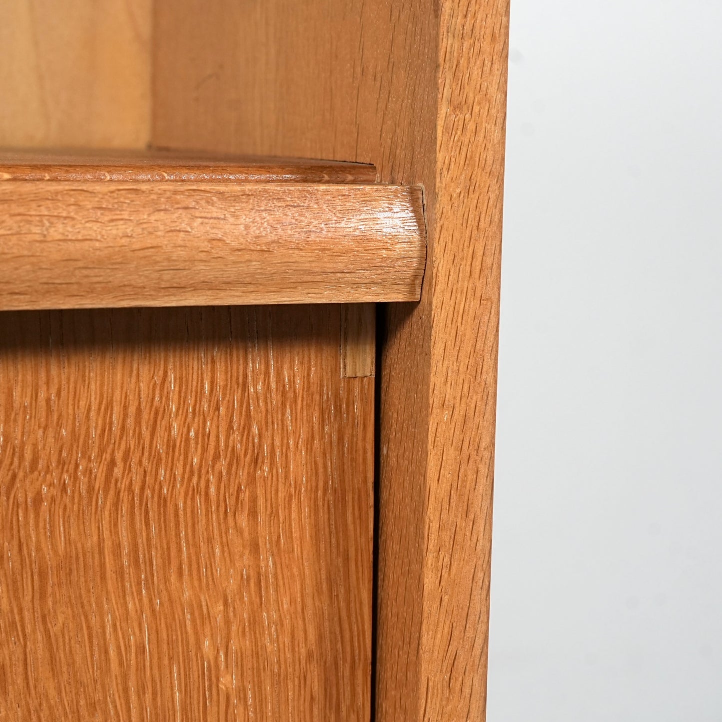 イギリスヴィンテージ ガラスキャビネット