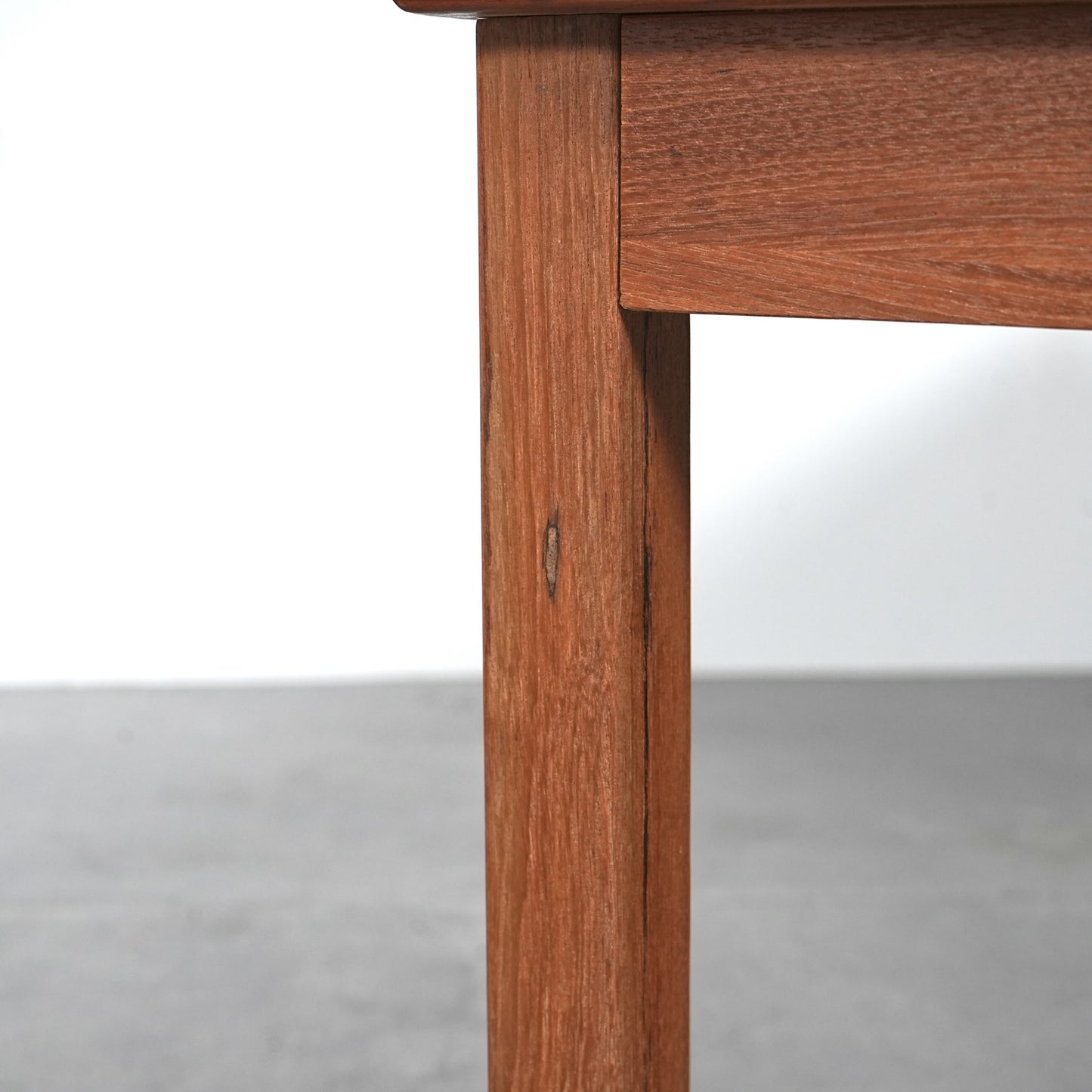 デンマークヴィンテージ タイルトップ ローテーブル