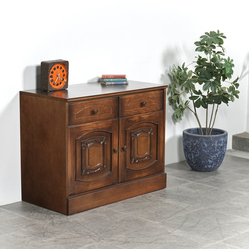 英国クラシック ヴィンテージ キャビネット