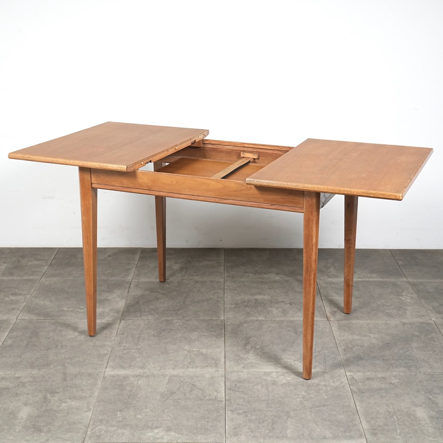 【GORDON RUSSELL】 エクステンション ダイニングテーブル