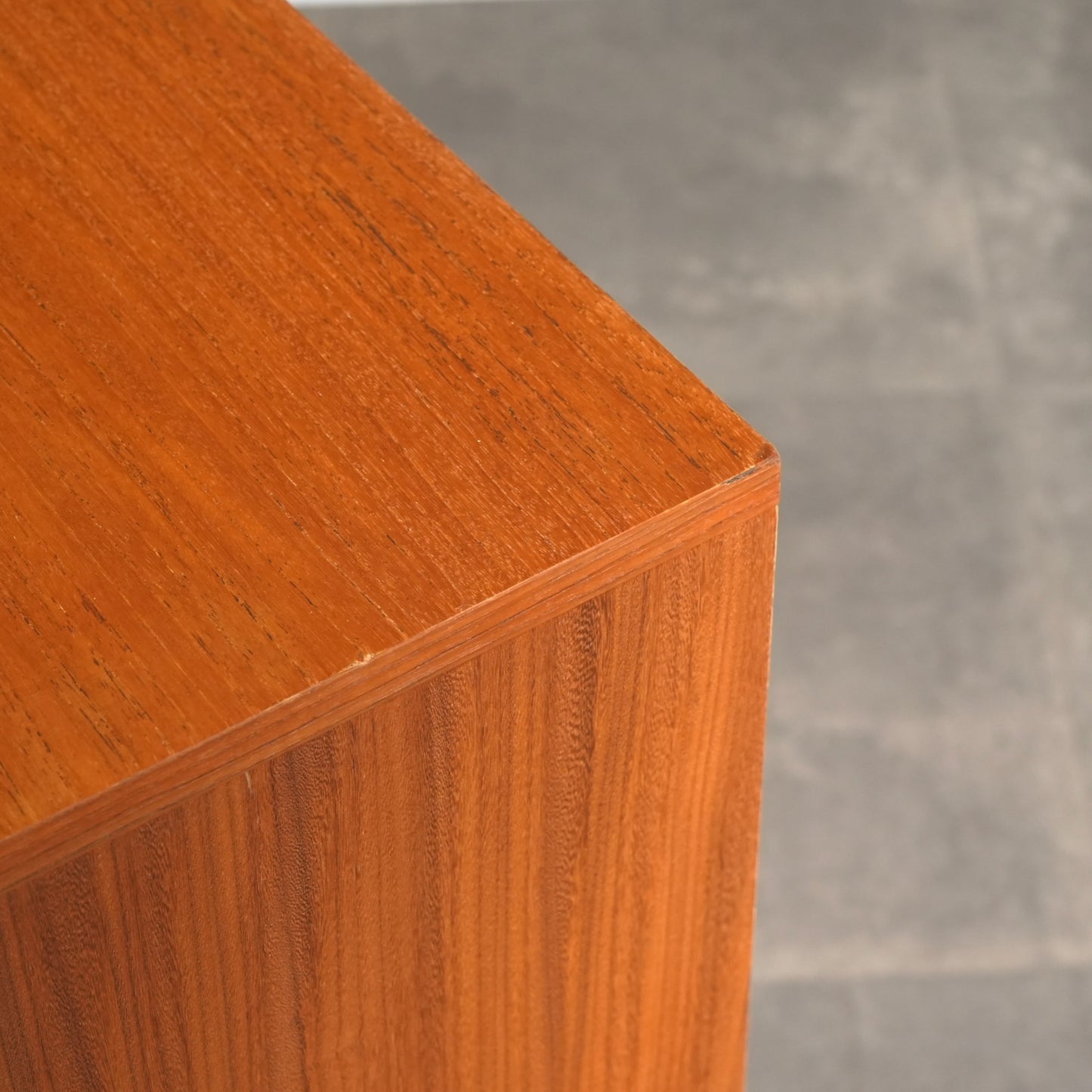 【STONEHILL】ヴィンテージ ガラスキャビネット