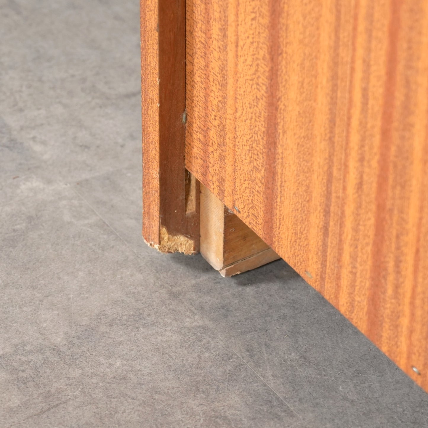 【STONEHILL】ヴィンテージ ガラスキャビネット