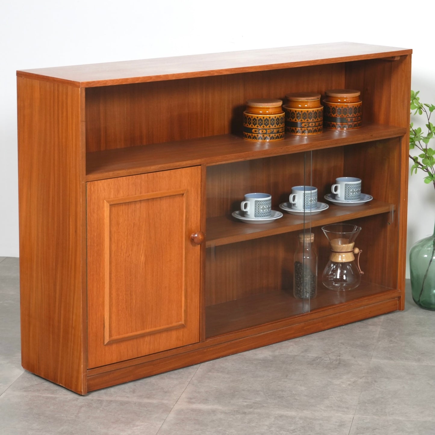 【STONEHILL】ヴィンテージ ガラスキャビネット