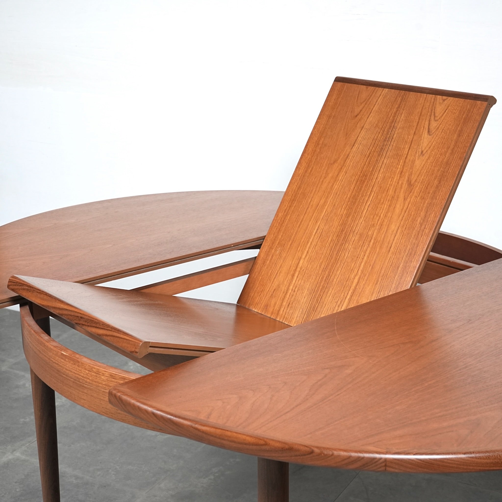 ダイニングテーブル G-PLAN Fresco ラウンドテーブル チーク G-PLAN】Fresco ラウンド ダイニングテーブル – TIME HYPE