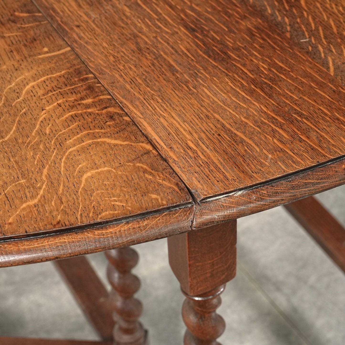 英国アンティーク ゲートレッグテーブル