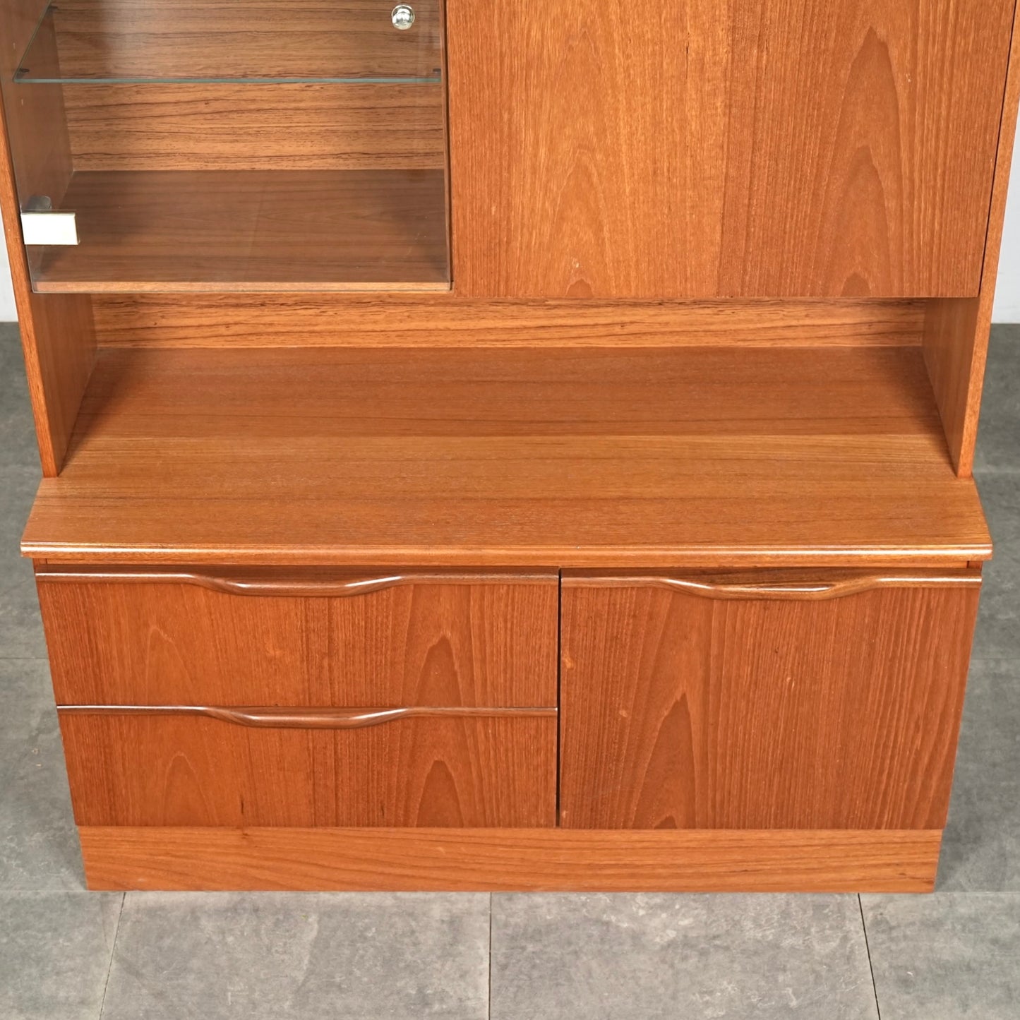 イギリスヴィンテージ キャビネット