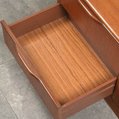 イギリスヴィンテージ キャビネット