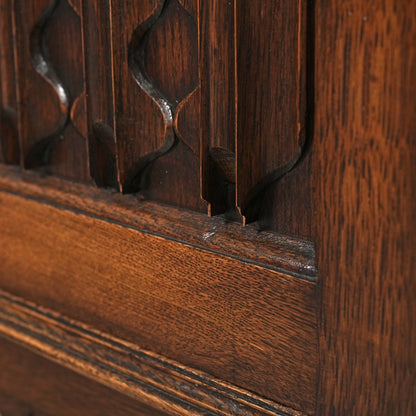 英国アンティーク サイドボード