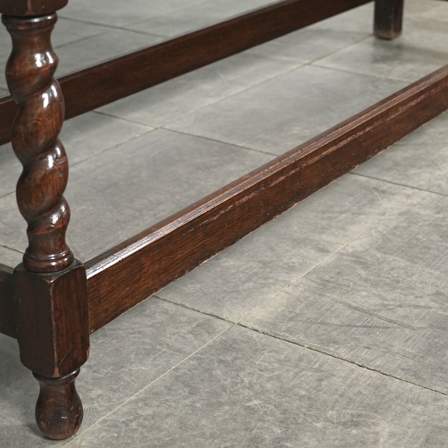 英国アンティーク サイドボード