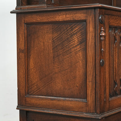 英国アンティーク サイドボード