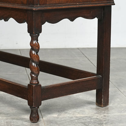 英国アンティーク サイドボード