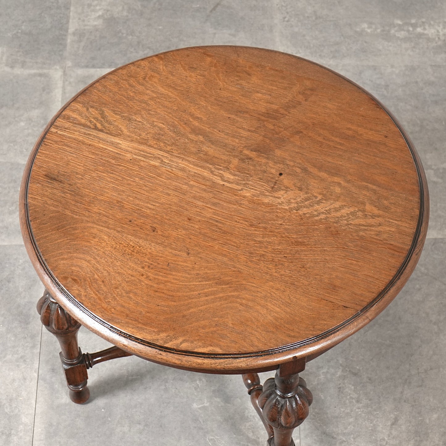 英国アンティーク ローテーブル