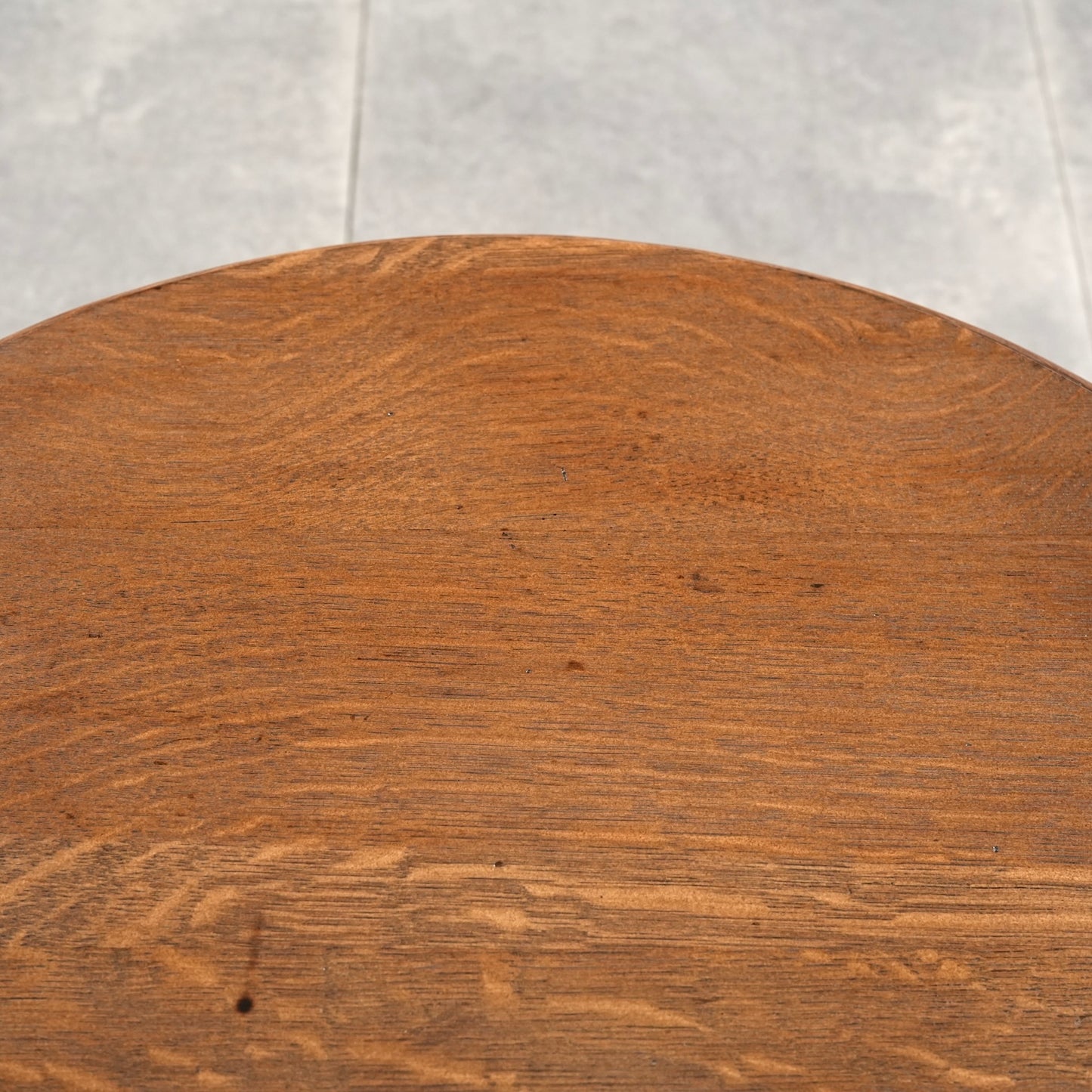 英国アンティーク ローテーブル