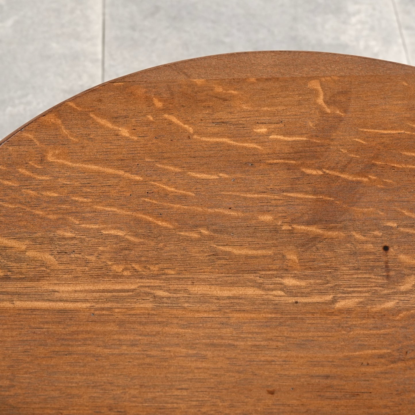 英国アンティーク ローテーブル