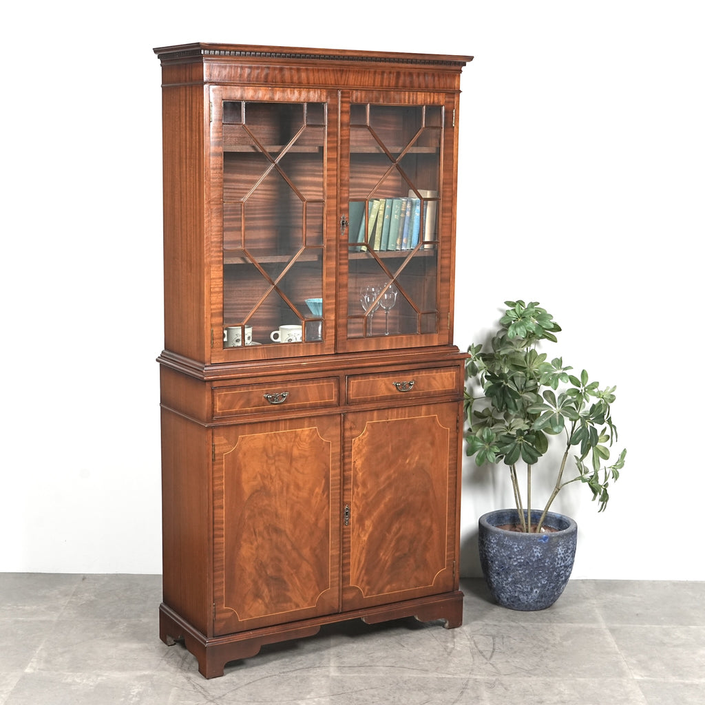 英国クラシック ヴィンテージ ガラスキャビネット