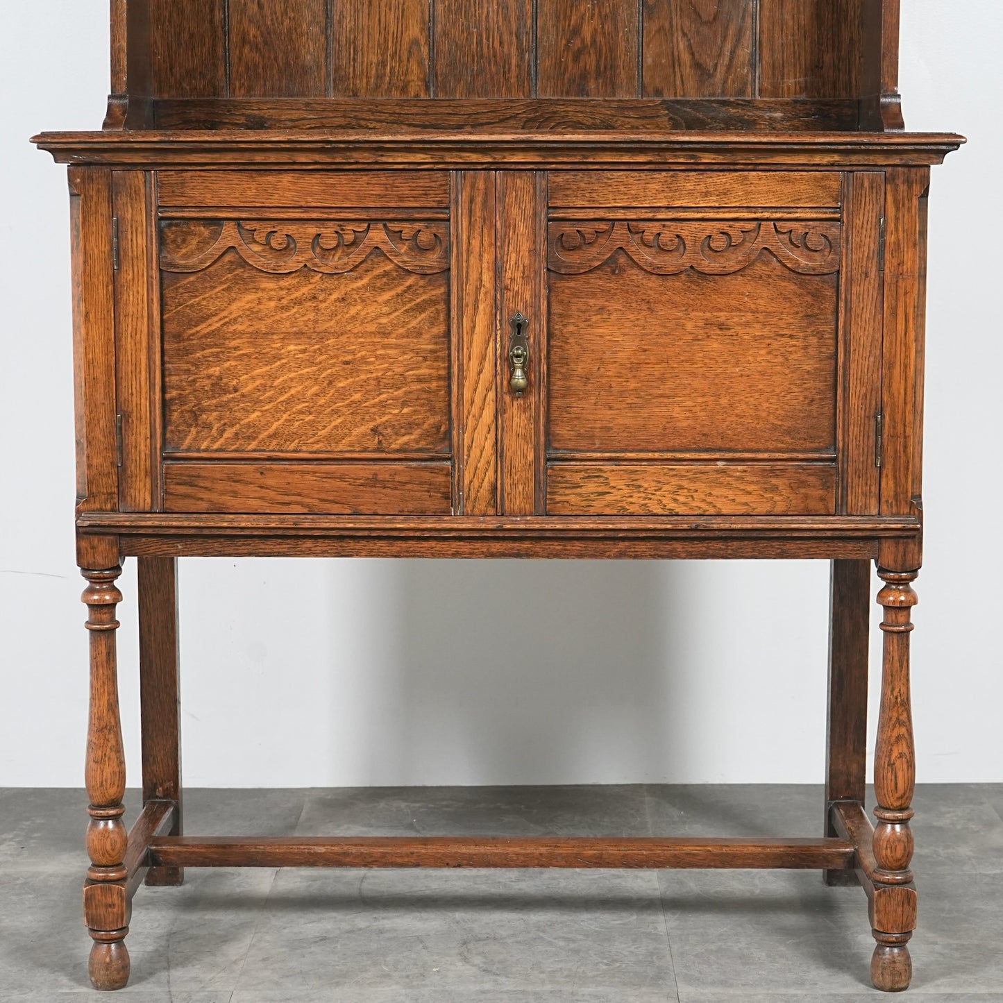 英国アンティーク キャビネット