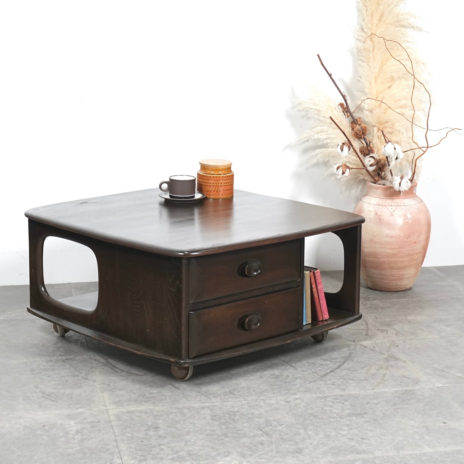 LOW TABLE & NEST TABLE – TIME HYPE
