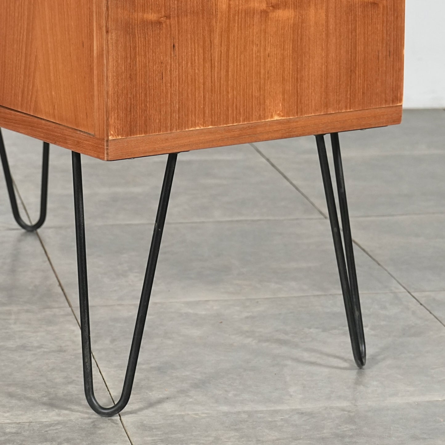 イギリスヴィンテージ キャビネット(ヘアピンカスタム)