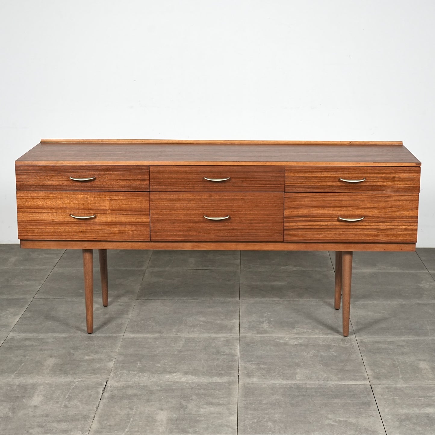 【Stag Furniture】ヴィンテージ サイドボード