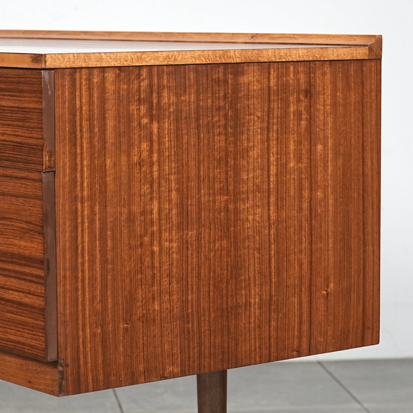 【Stag Furniture】ヴィンテージ サイドボード