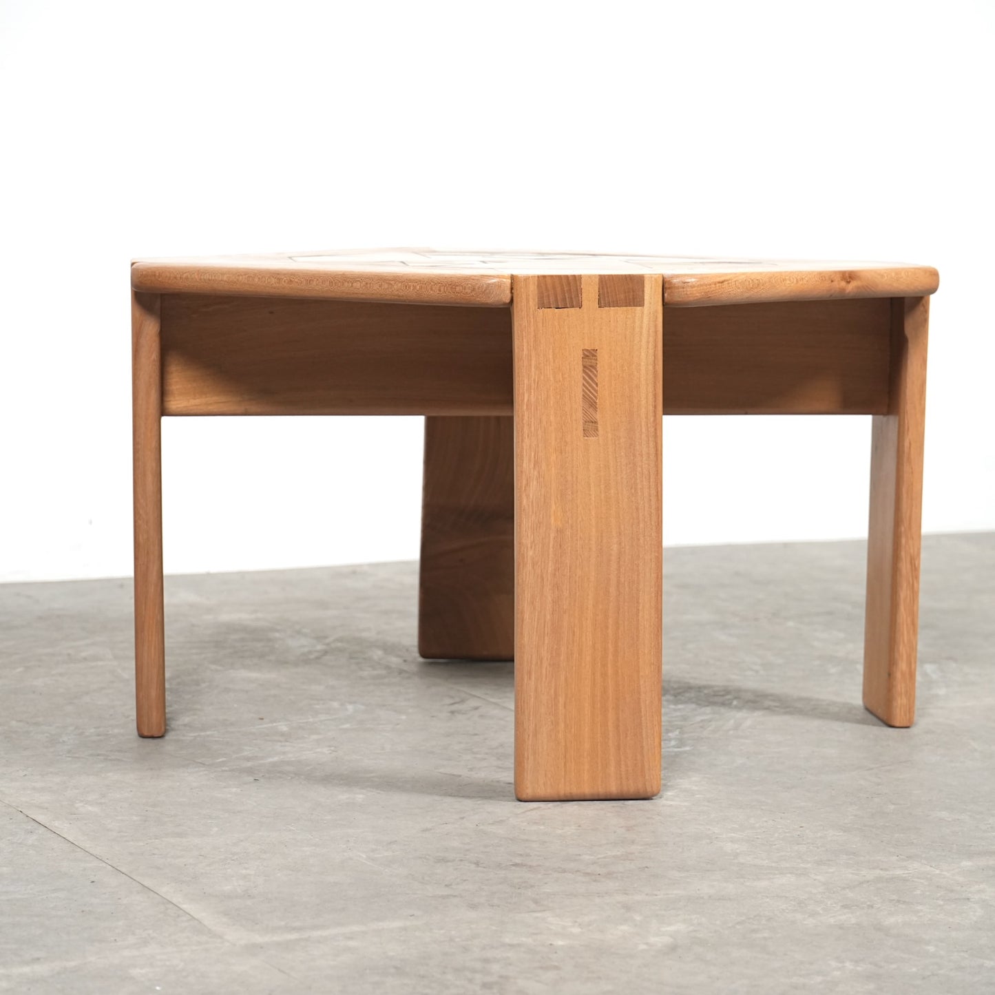 イギリスヴィンテージ タイルトップ ローテーブル