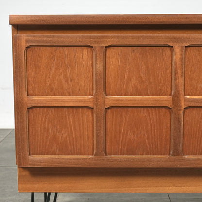 【NATHAN】ヴィンテージ キャビネット(ヘアピンカスタム)