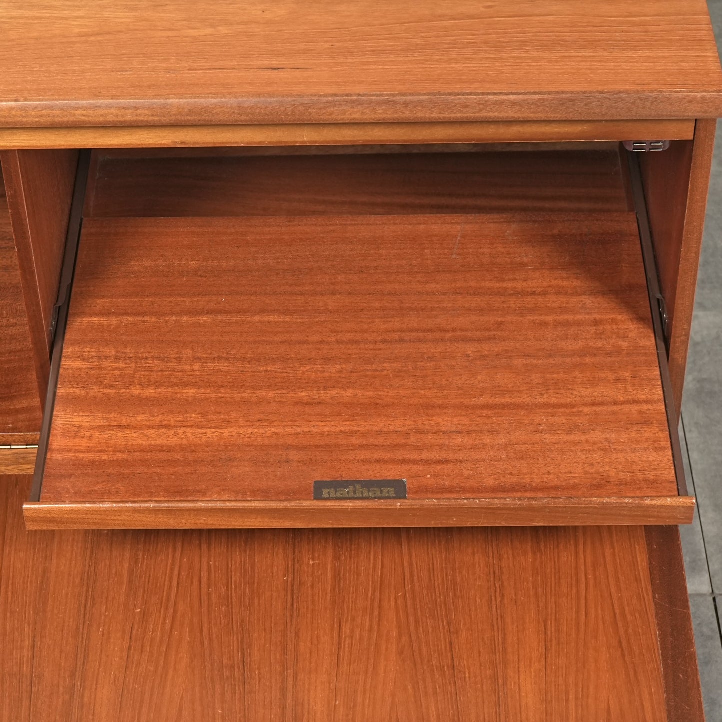 【NATHAN】ヴィンテージ キャビネット(ヘアピンカスタム)