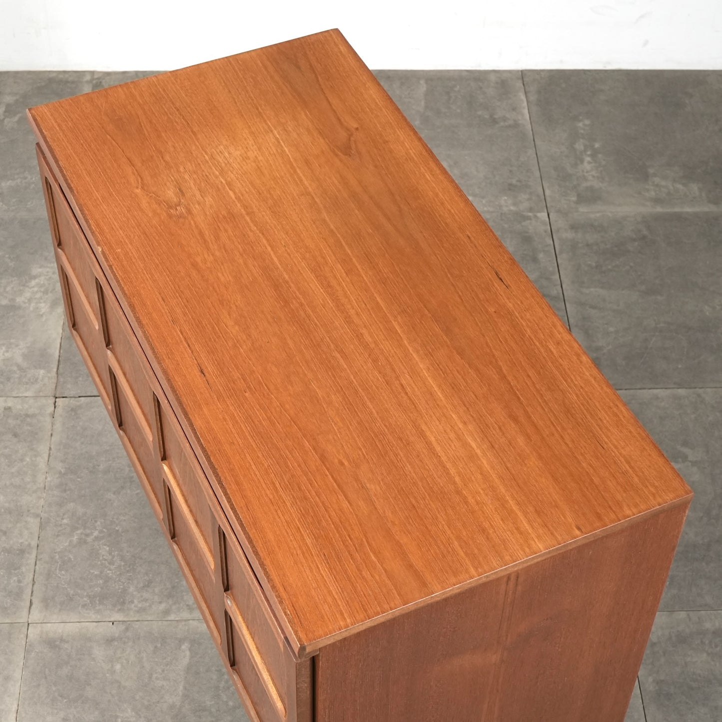 【NATHAN】ヴィンテージ キャビネット(ヘアピンカスタム)