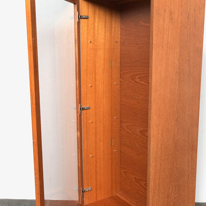 イギリスヴィンテージ ガラスキャビネット