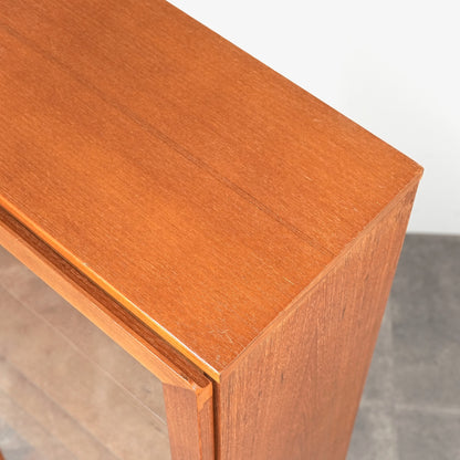 イギリスヴィンテージ ガラスキャビネット