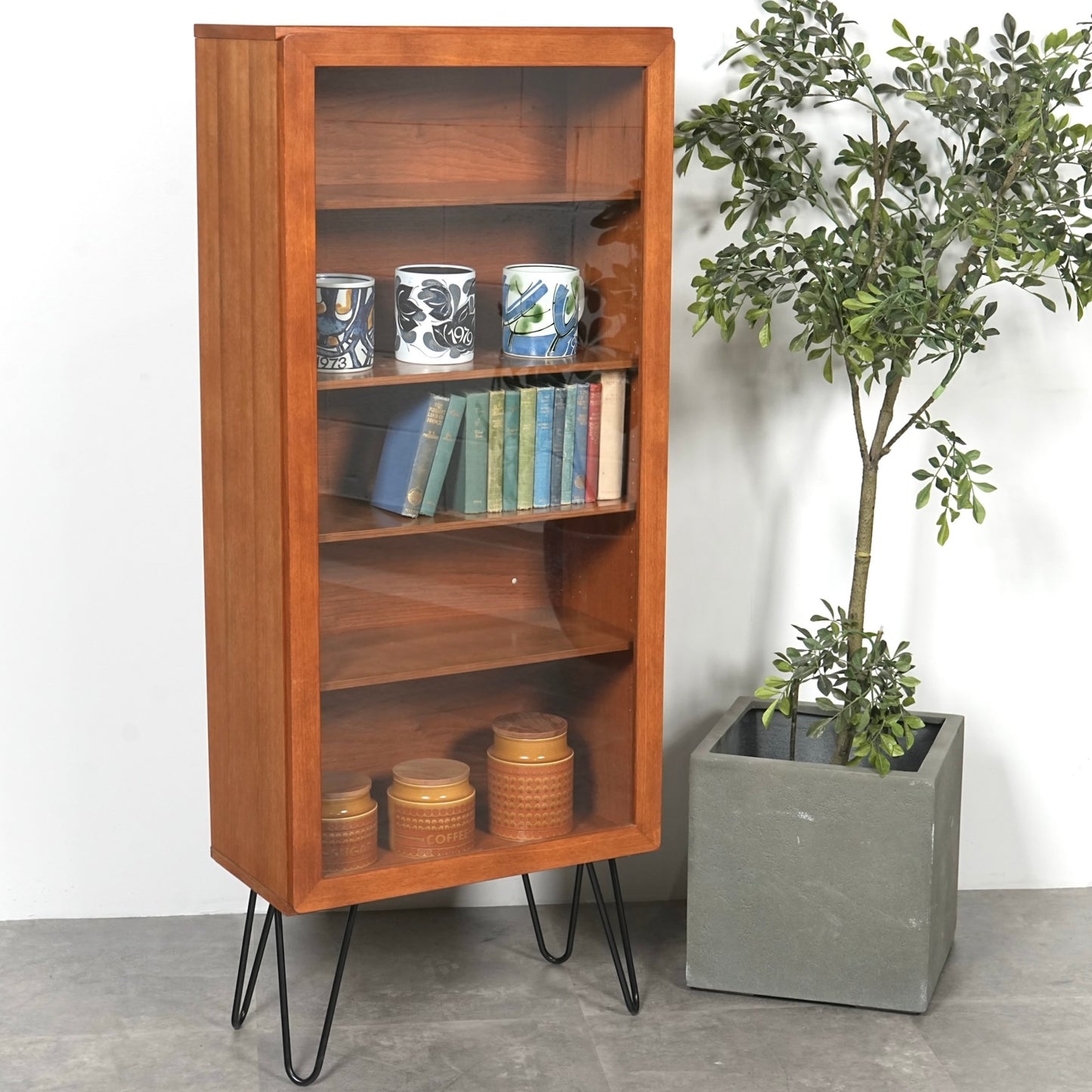 イギリスヴィンテージ ガラスキャビネット