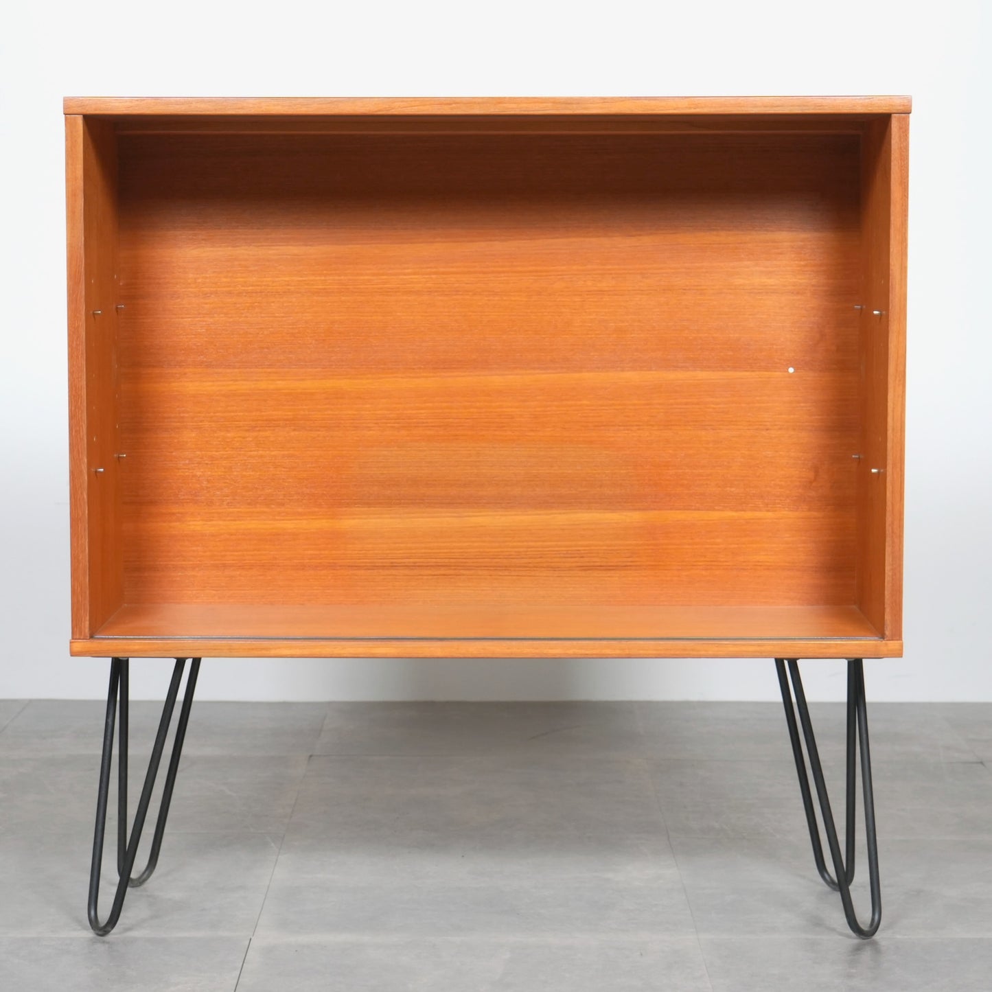 イギリスヴィンテージ ガラスキャビネット (ヘアピンカスタム)