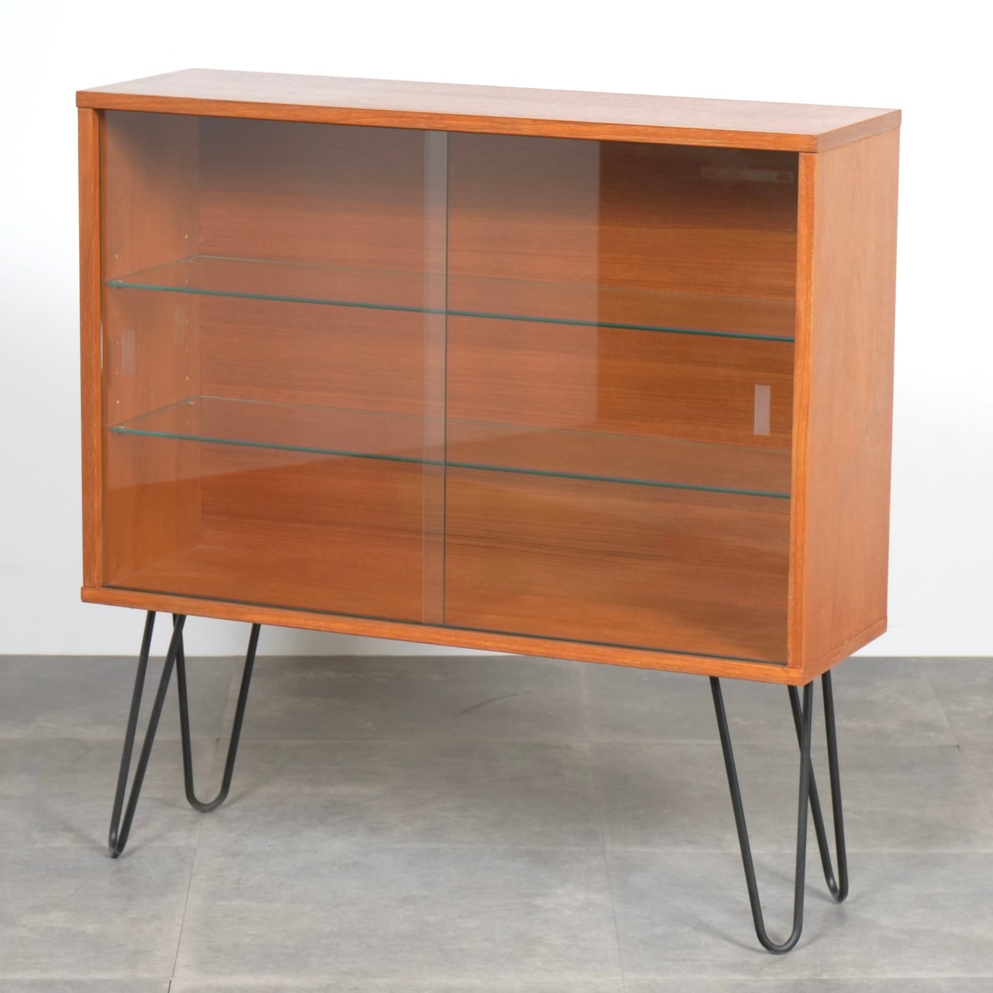 イギリスヴィンテージ ガラスキャビネット (ヘアピンカスタム)