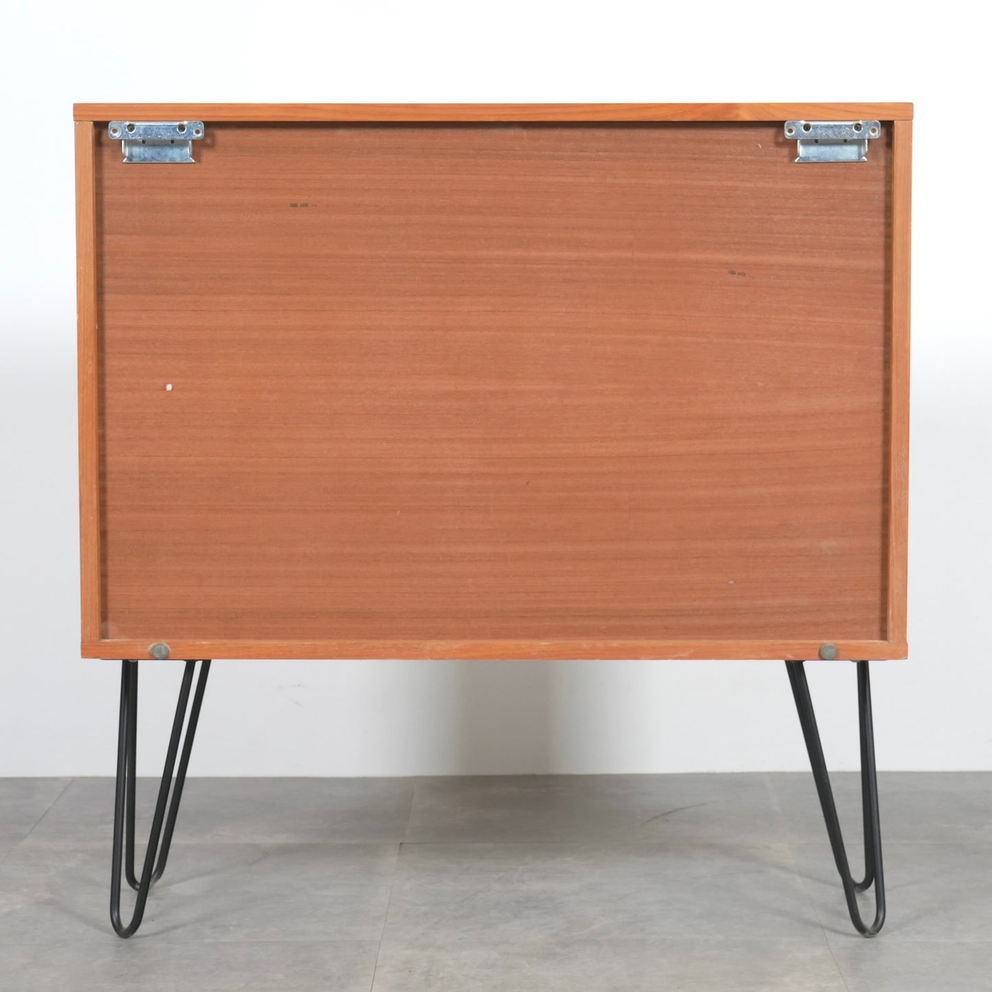 イギリスヴィンテージ ガラスキャビネット (ヘアピンカスタム)