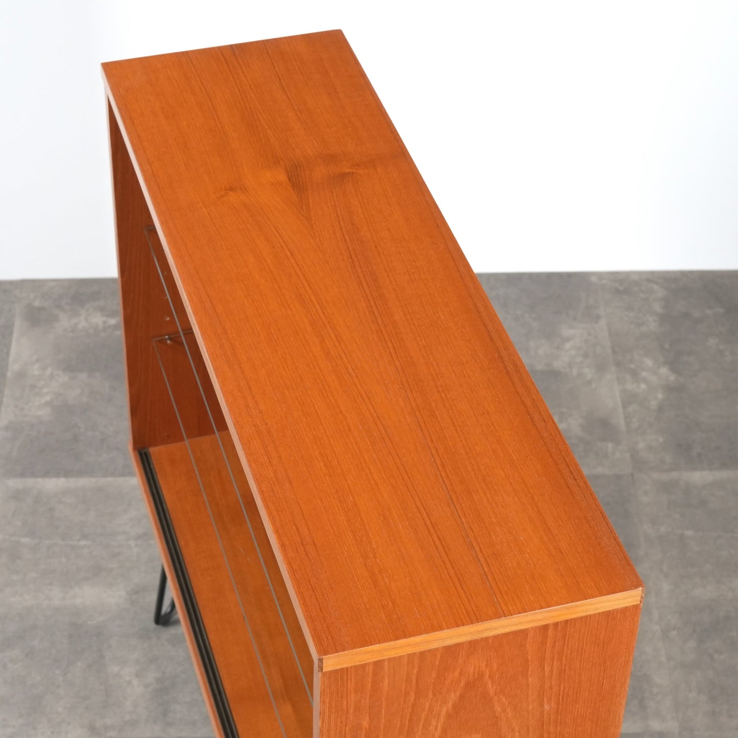 イギリスヴィンテージ ガラスキャビネット (ヘアピンカスタム)