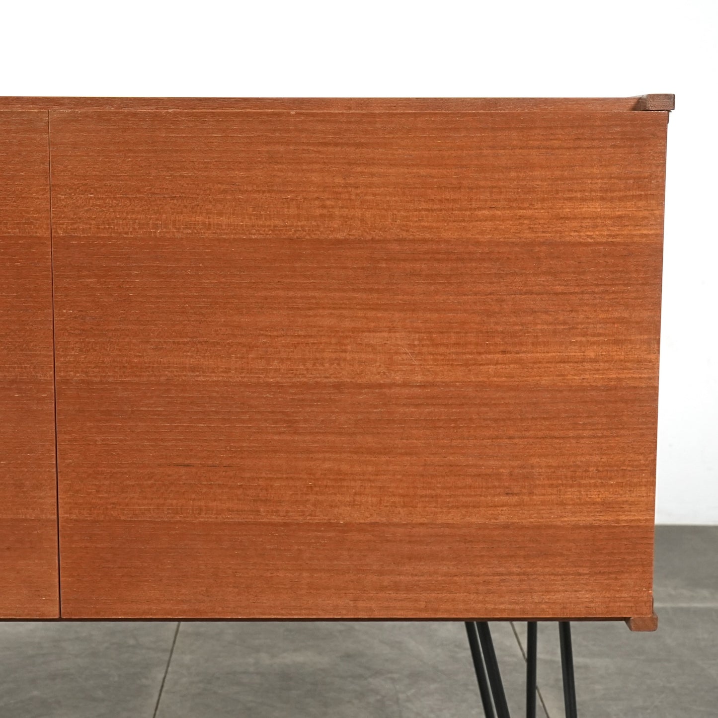 イギリスヴィンテージ キャビネット(ヘアピンカスタム)