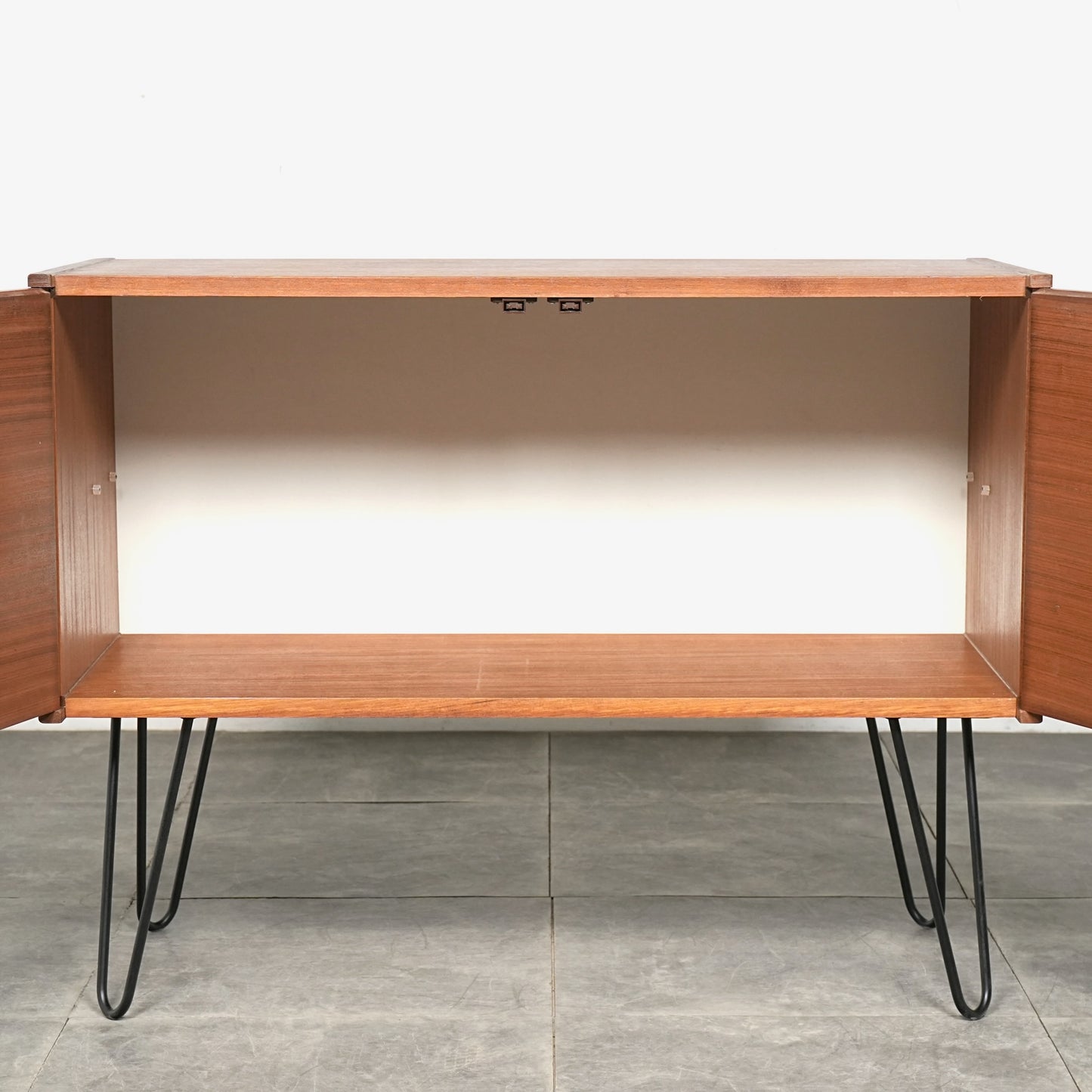 イギリスヴィンテージ キャビネット(ヘアピンカスタム)