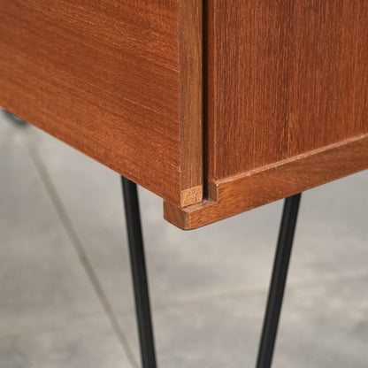 イギリスヴィンテージ キャビネット(ヘアピンカスタム)