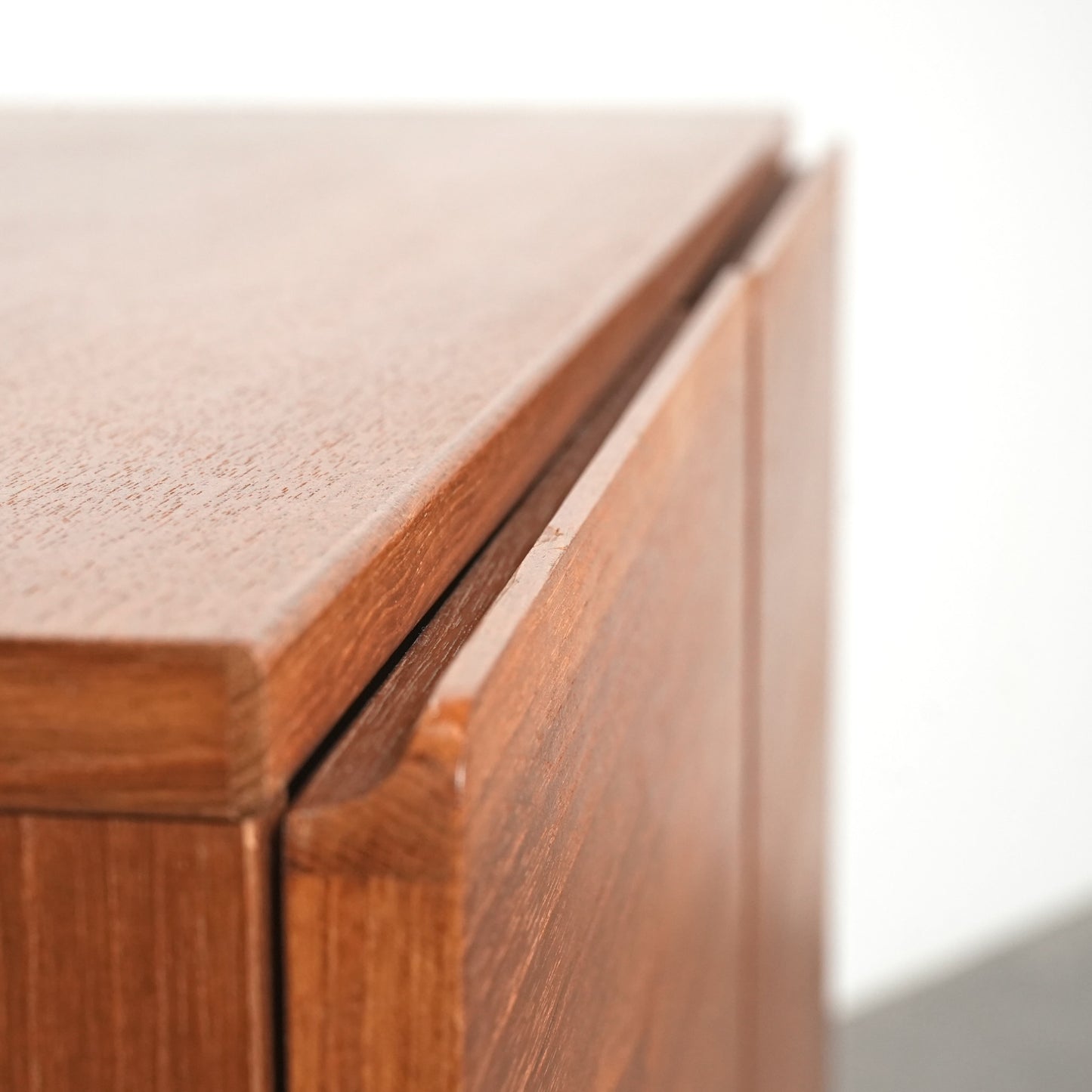 イギリスヴィンテージ キャビネット(ヘアピンカスタム)