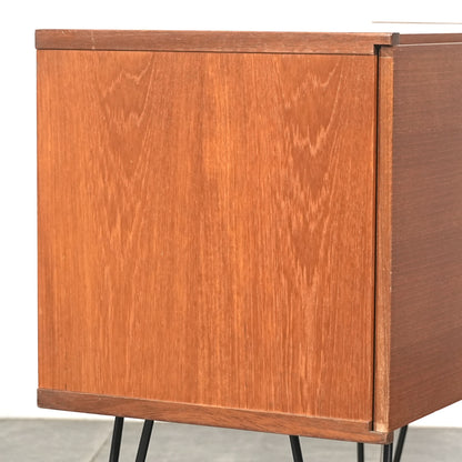 イギリスヴィンテージ キャビネット(ヘアピンカスタム)