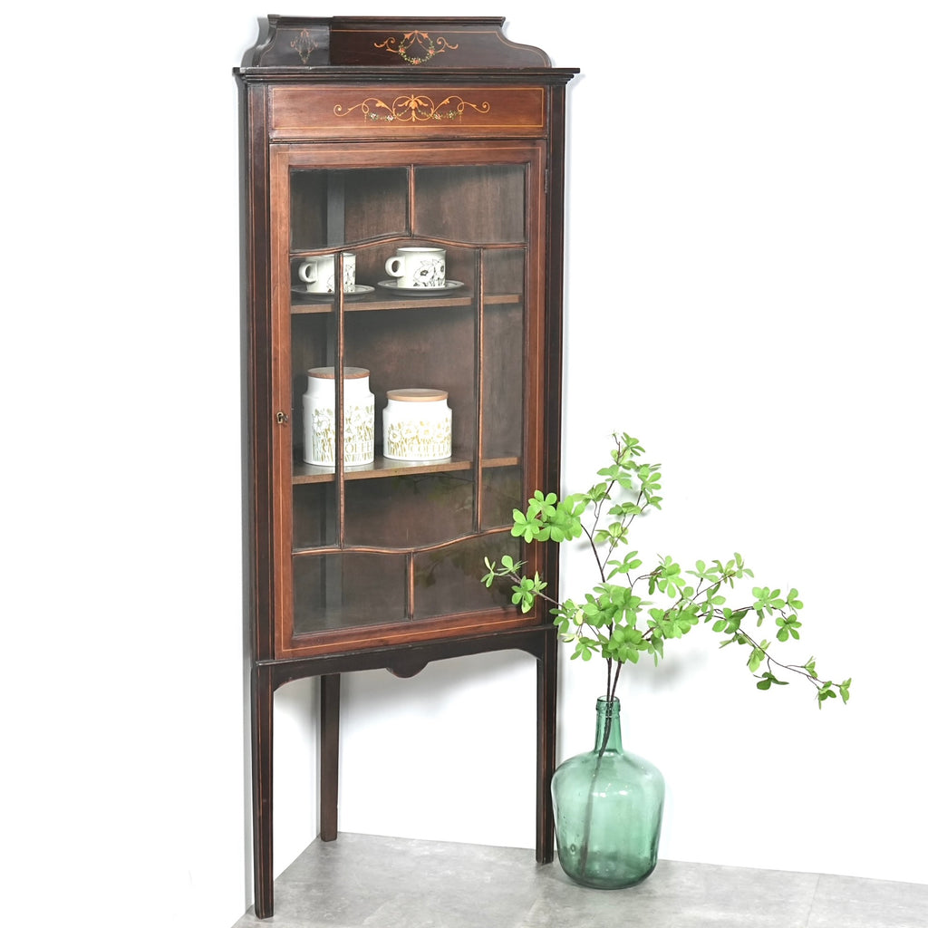 英国アンティーク コーナーキャビネット